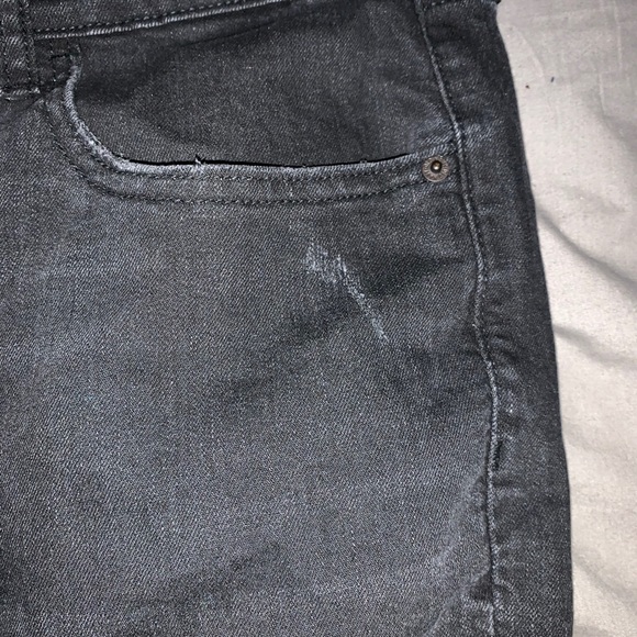 Old Navy black ripped “boyfriend slimy” jeans - Picture 4 of 11